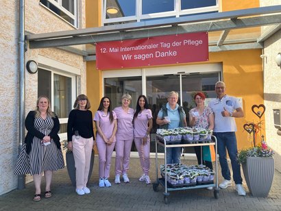 Mitarbeitende des AWO-Seniorenzentrum Am Feldrain zum Tag der Pflege